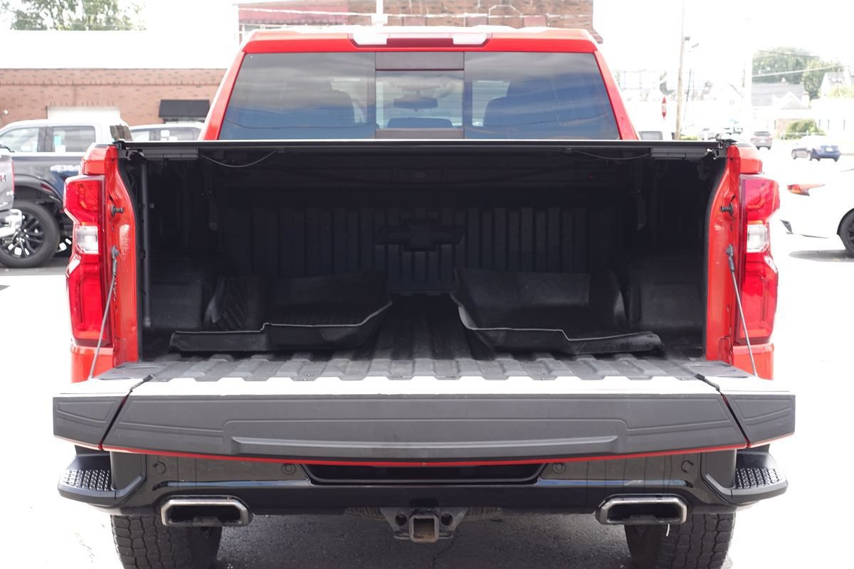 Used 2022 Chevrolet Silverado 1500 LT Trail Boss w/ LT Trail Boss Premium Package AWD/4WD image 15