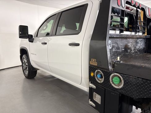Used 2024 Chevrolet Silverado 2500 Custom w/ Custom Value Package AWD/4WD image 15