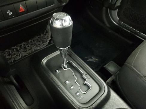 Used 2015 Jeep Wrangler Sport AWD/4WD image 26