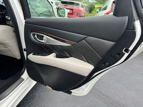 Used 2013 INFINITI M37 x w/ Premium Pkg AWD/4WD image 16