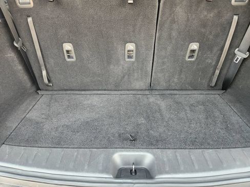 Used 2025 Nissan Pathfinder SV FWD image 32