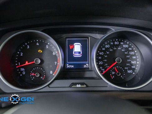 Used 2021 Volkswagen Tiguan SE FWD image 16