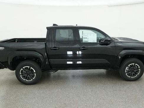 New 2025 Toyota Tacoma TRD Sport image 11