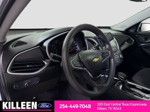 Used 2024 Chevrolet Malibu LT FWD image 11