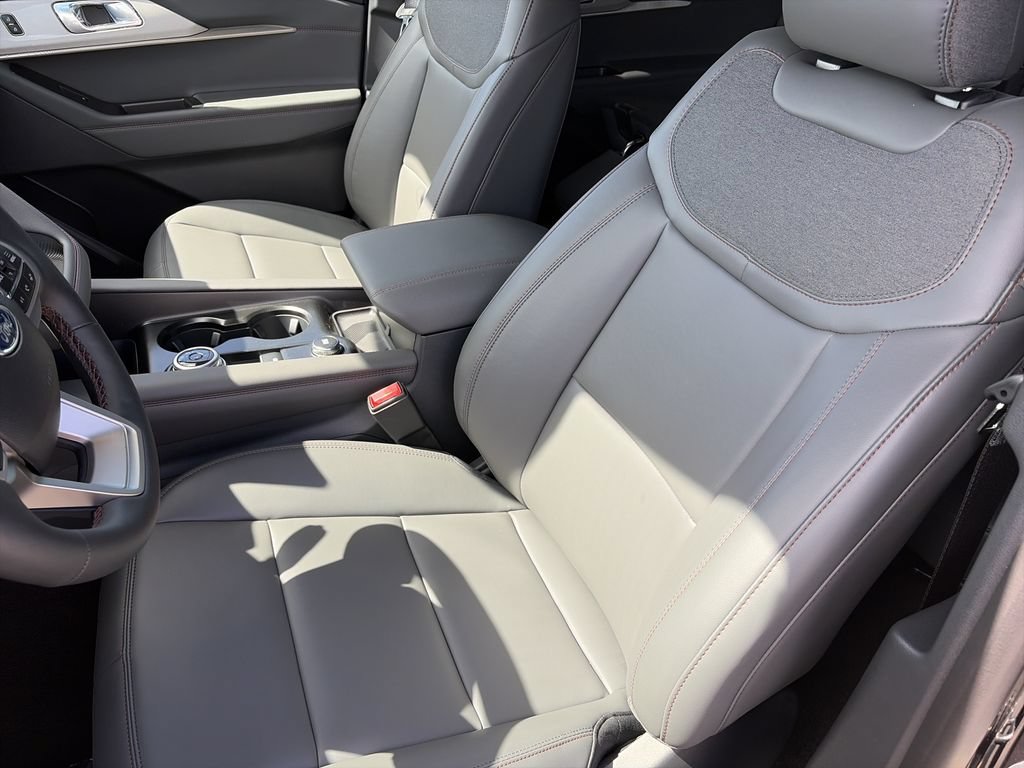 New 2027 Ford Explorer Active w/ Active Comfort Package RWD image 12