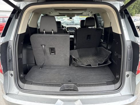 Used 2023 GMC Acadia Denali w/ Denali Ultimate Package FWD image 34