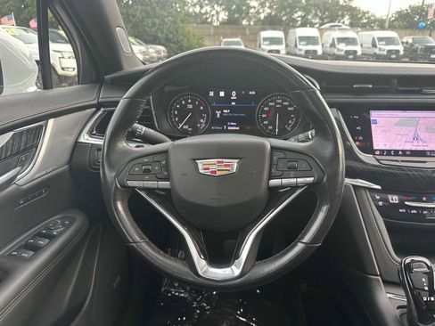 Used 2022 Cadillac XT6 Premium Luxury w/ Technology Package image 13
