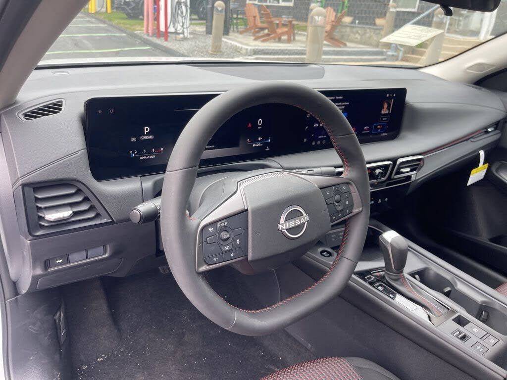Used 2026 Nissan Sentra SR w/ Floor Mat Package FWD image 15