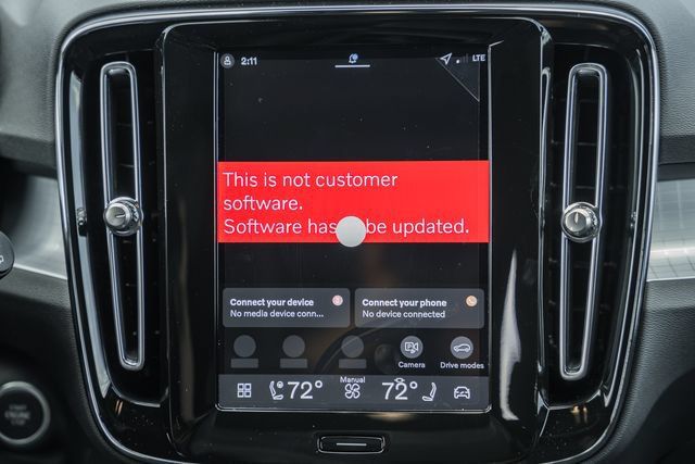 New 2026 Volvo XC40 B5 Ultra w/ Climate Package AWD/4WD image 23