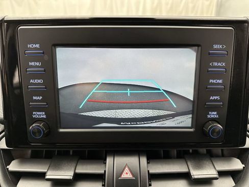 Used 2019 Toyota RAV4 XLE AWD/4WD image 17