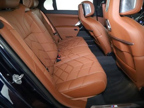 Used 2025 BMW i7 xDrive60 image 34