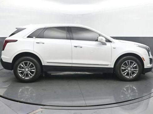 Used 2022 Cadillac XT5 Premium Luxury w/ Technology Package AWD/4WD image 6