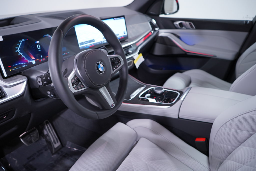 Used 2026 BMW X5 sDrive40i w/ M Sport Package RWD image 6