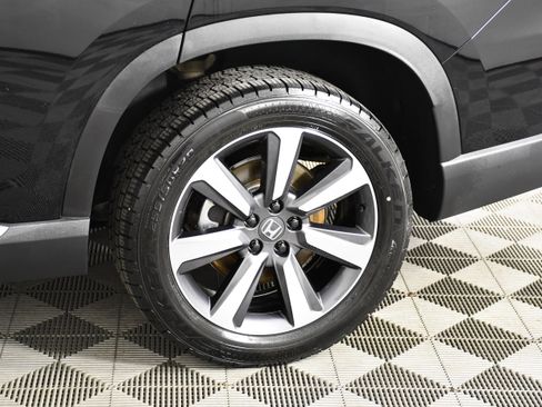 Certified 2023 Honda Pilot Touring image 51