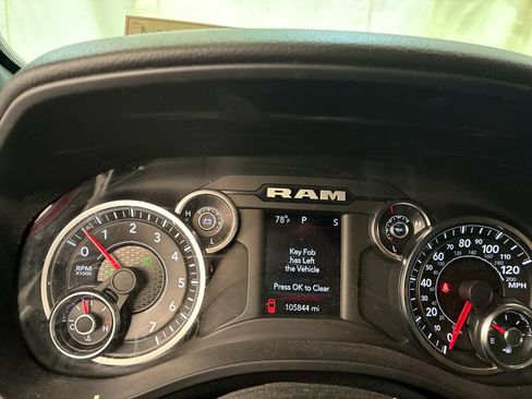 Used 2021 RAM 1500 Big Horn AWD/4WD image 12