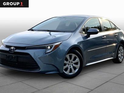 Used 2025 Toyota Corolla LE w/ Convenience Package