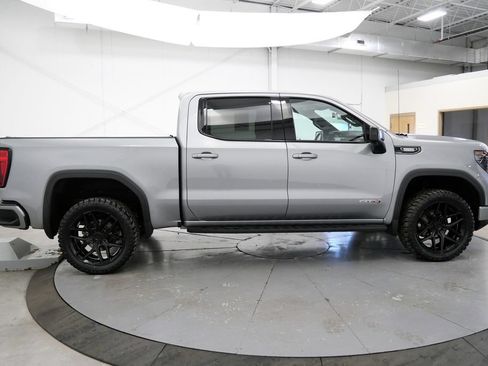 Used 2024 GMC Sierra 1500 AT4 w/ Technology Package AWD/4WD image 8