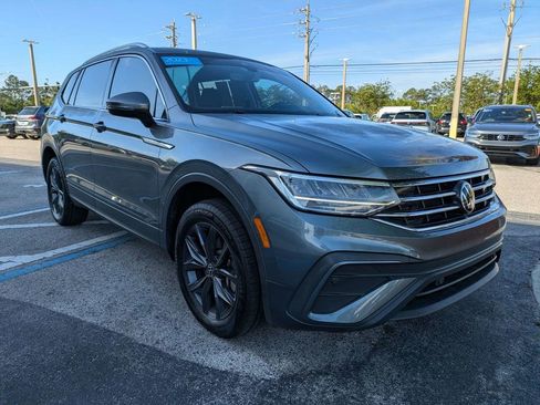 Certified 2023 Volkswagen Tiguan SE FWD image 8