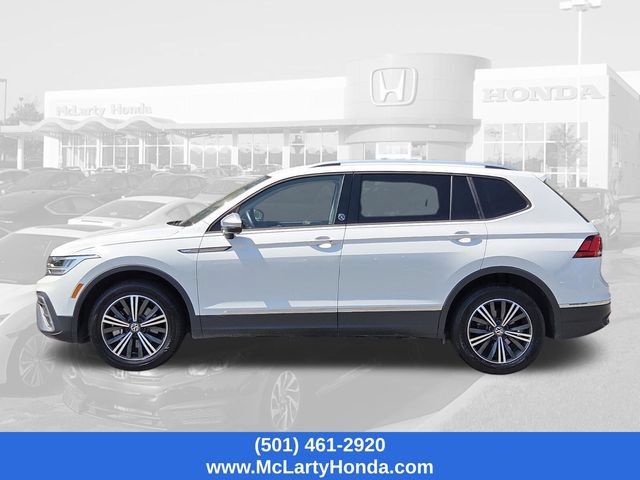 Used 2024 Volkswagen Tiguan Wolfsburg Edition FWD image 2