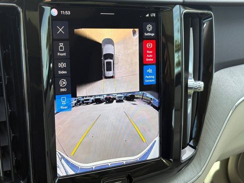 Certified 2024 Volvo XC60 T8 Plus w/ Protection Package Premier image 23