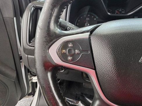Used 2018 Chevrolet Colorado LT AWD/4WD image 12