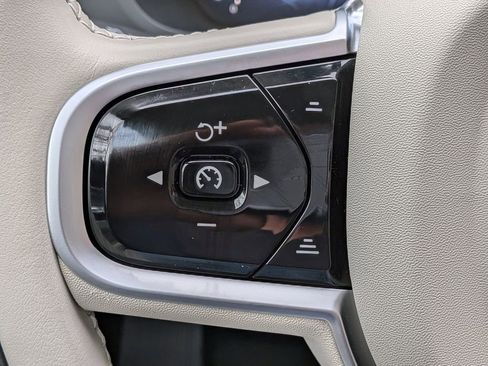 New 2026 Volvo XC60 B5 Ultra w/ Protection Package Premier image 28