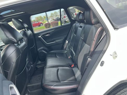 Used 2023 Toyota RAV4 SE w/ Weather & Moonroof Package image 32