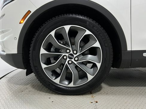 Used 2022 Lincoln Nautilus Reserve AWD/4WD image 37