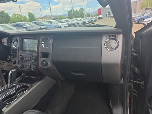 Used 2017 Ford Expedition EL Platinum AWD/4WD image 20