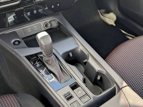 New 2026 Nissan Sentra SR w/ Floor Mat Package FWD image 18