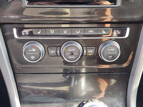 Used 2017 Volkswagen GTI Autobahn image 22