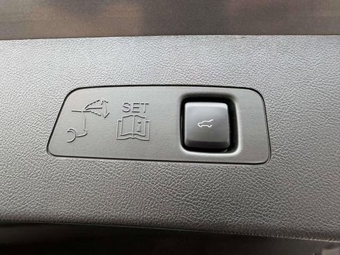 Certified 2023 Lincoln Corsair AWD w/ Equipment Group 101A image 8