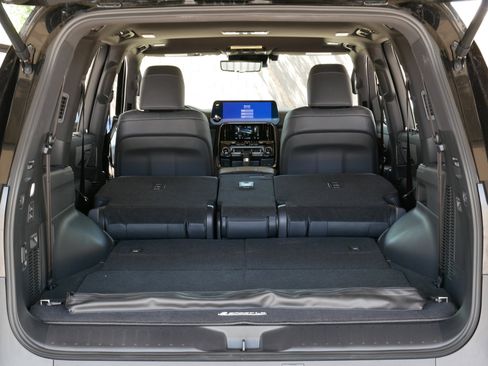 Used 2026 Lexus LX 600 F Sport w/ Accessory Package (Z1) AWD/4WD image 43