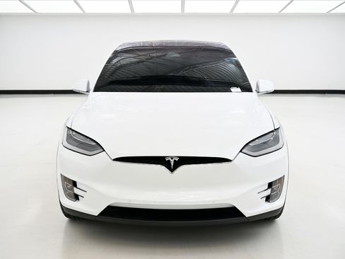 Used 2019 Tesla Model X Long Range AWD/4WD image 2
