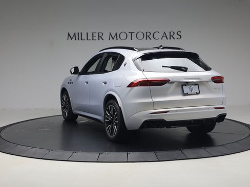 Used 2023 Maserati Grecale Modena AWD/4WD image 5