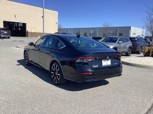 Used 2024 Honda Accord Touring image 7