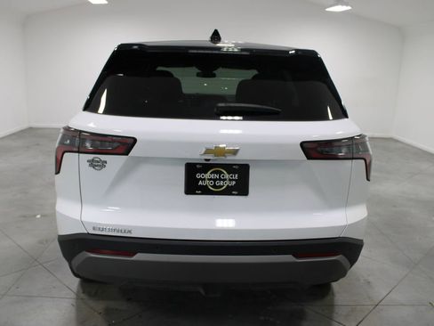 Used 2025 Chevrolet Equinox LT FWD image 8