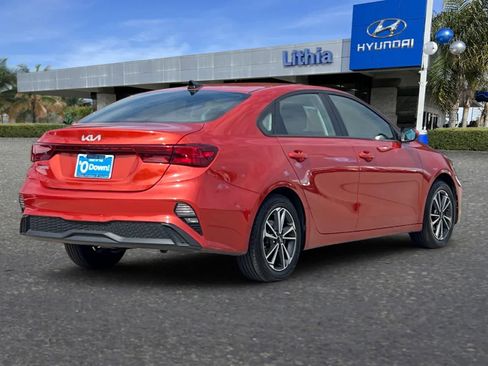 Used 2023 Kia Forte LXS FWD image 3