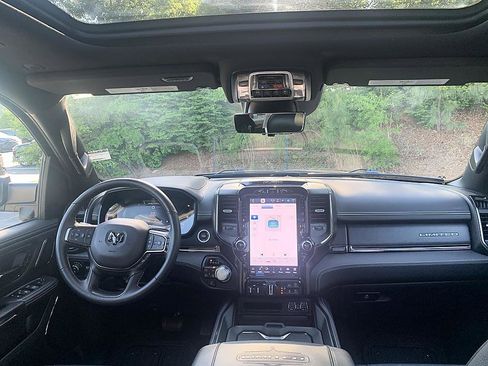 Used 2024 RAM 1500 Limited AWD/4WD image 18