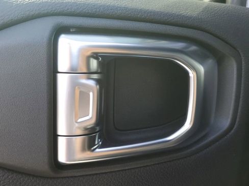 New 2026 Jeep Wrangler Unlimited Rubicon image 18