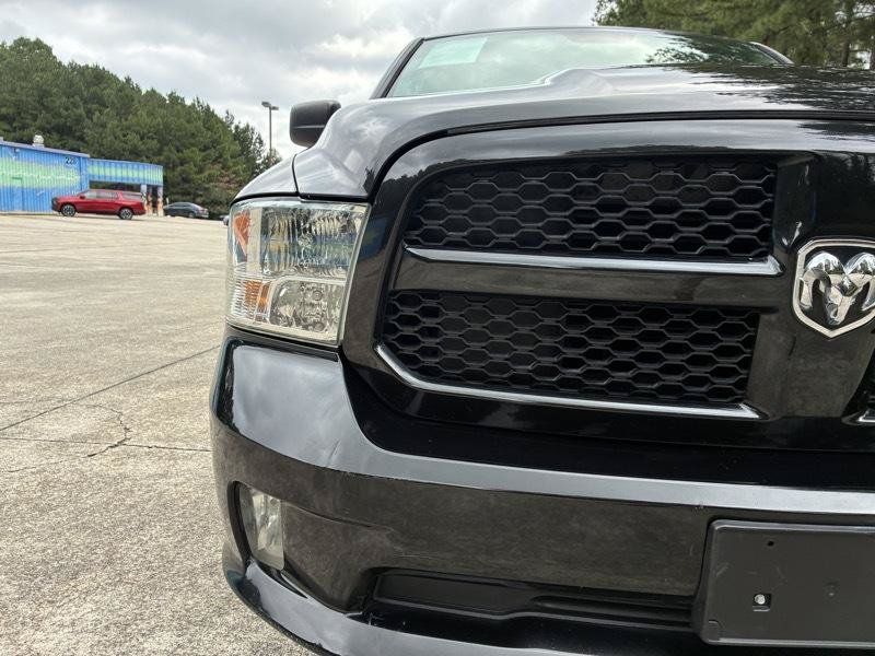 Used 2017 RAM 1500 Express RWD image 15