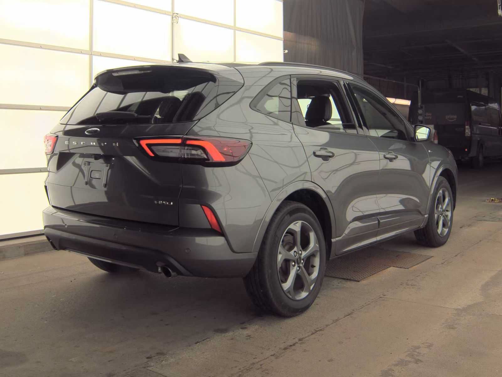 Used 2024 Ford Escape ST-Line w/ Tech Pack #1 AWD/4WD image 3