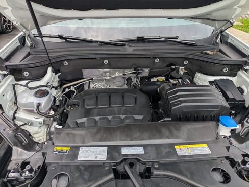 Used 2025 Volkswagen Atlas SE AWD/4WD image 34