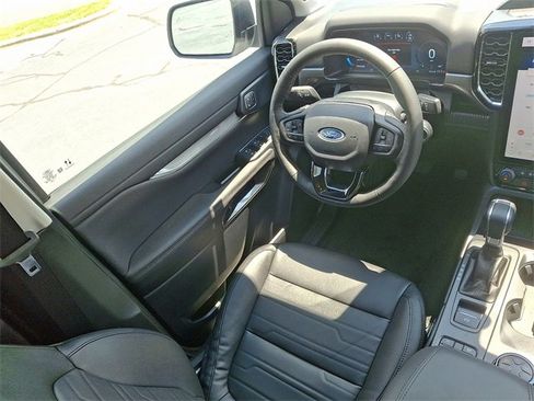 New 2025 Ford Ranger Lariat w/ Black Appearance Package image 9