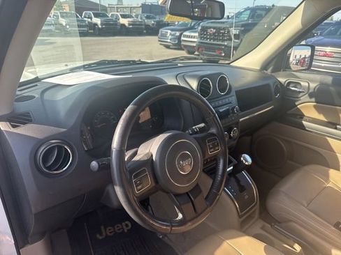 Used 2015 Jeep Patriot High Altitude FWD image 8