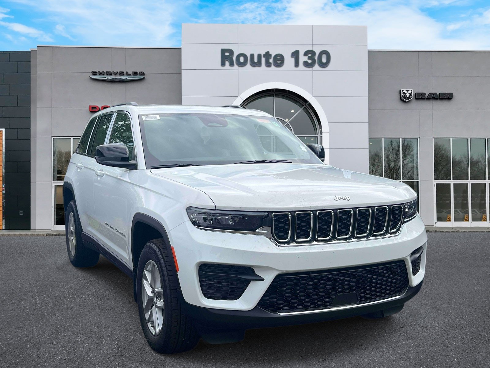 New 2026 Jeep Grand Cherokee Laredo w/ MOPAR Finishing Package AWD/4WD image 1