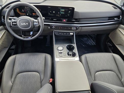 New 2026 Kia Carnival LXS image 19