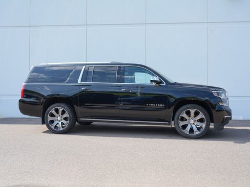 Used 2018 Chevrolet Suburban Premier AWD/4WD image 2