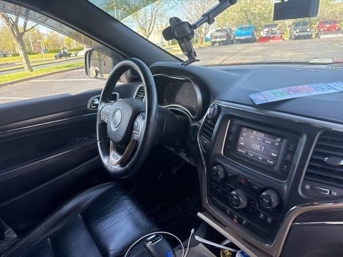 Used 2014 Jeep Grand Cherokee Limited image 16