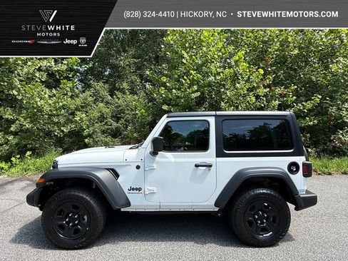 Used 2026 Jeep Wrangler Sport AWD/4WD image 1